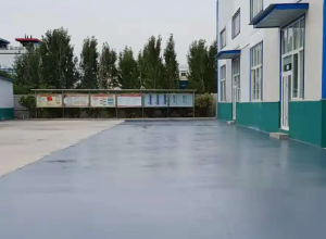 大同彩色路面喷涂翻新的材料对冬季